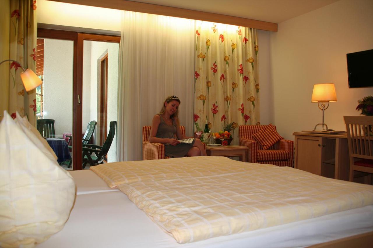Hotel Garni Pension Zur Wacht Strobl Exteriör bild