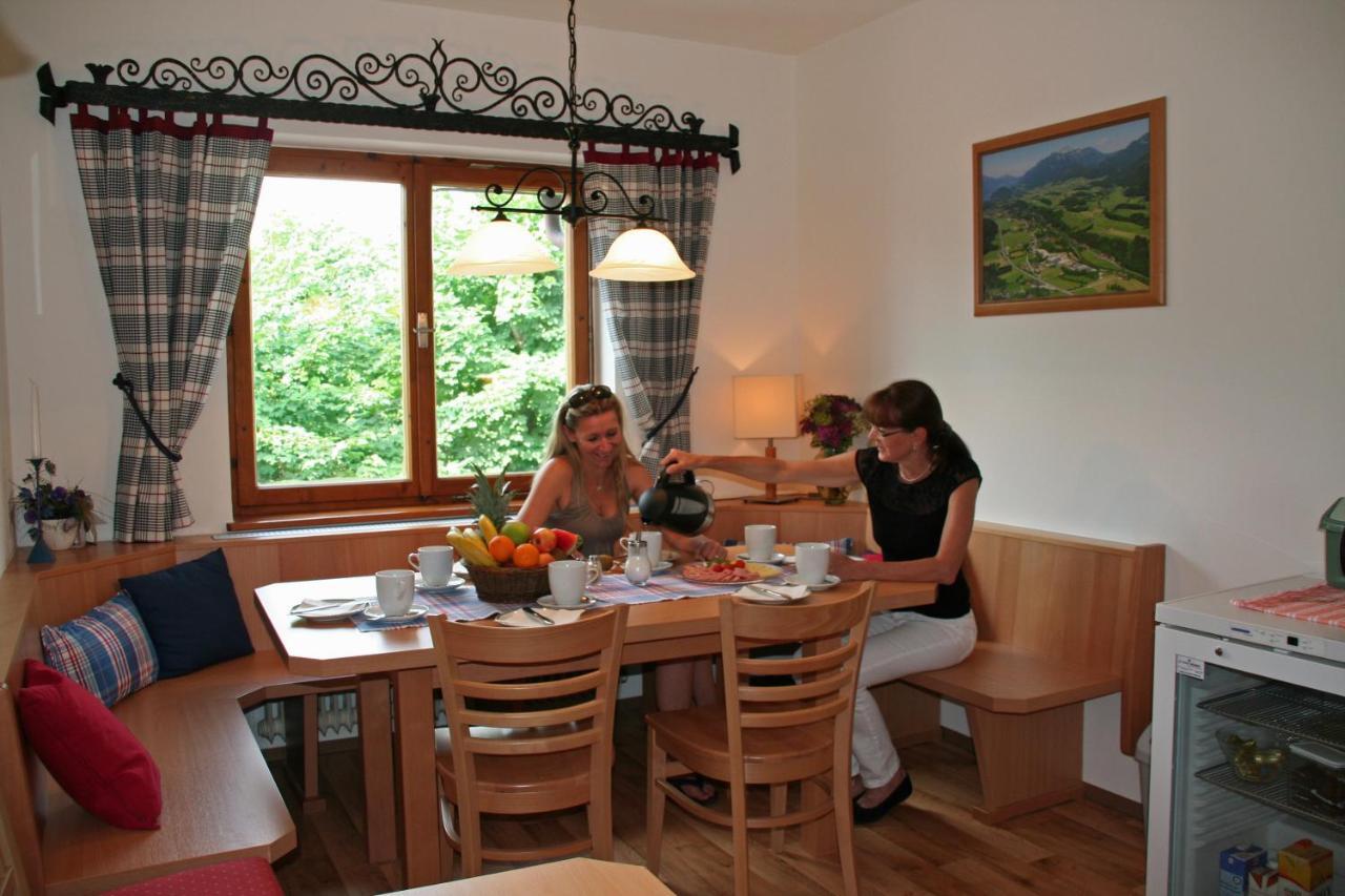 Hotel Garni Pension Zur Wacht Strobl Exteriör bild